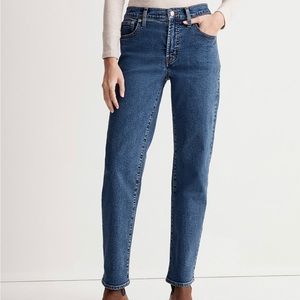 Madewell Perfect Vintage Straight Jean in Bright Indigo Wash.